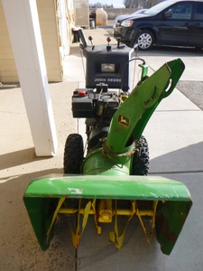 lot 8 image: John Deere Snowblower