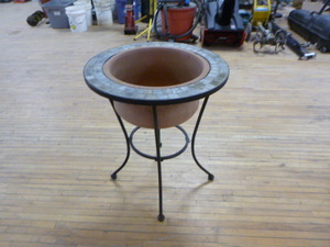 lot 200 image: Clay Pot in Metal Stand