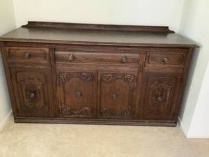 lot 15 image: Antique Buffet