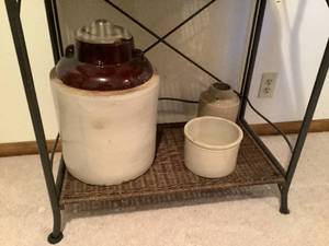 lot 162 image: Various Crocks