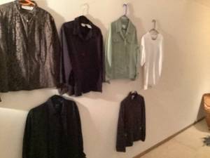 lot 79 image: Womens L Shirts