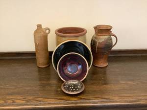 lot 55 image: Pottery Lot 2
