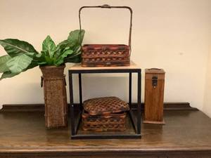 lot 370 image: Home Decor Lot