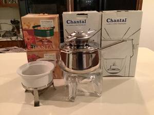 lot 380 image: Fondue Pots