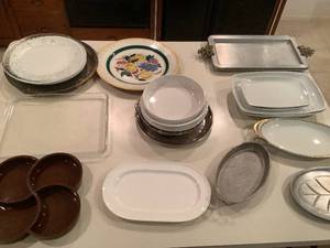 lot 434 image: Serving Platers