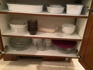 lot 576 image: Kitchen Baking