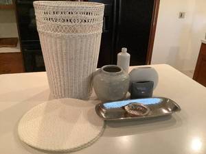 lot 580 image: Home Dcor