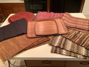 lot 588 image: Kitchen Table Accessories