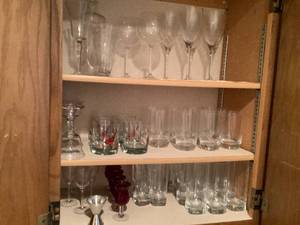 lot 600 image: Bar Essentials