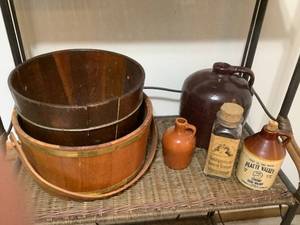 lot 641 image: VintageAntiques