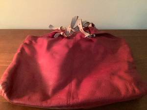 lot 160 image: Handbags