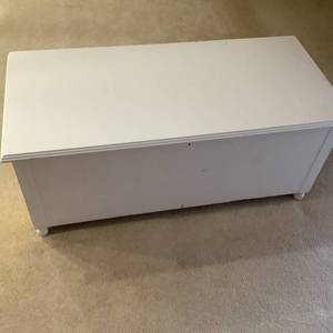 lot 218 image: White Chest