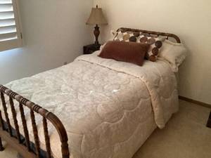 lot 221 image: AntiqueVintage Twin Bed Frame