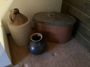 lot 228 image: Vintage Dcor