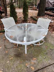 lot 708 image: Outdoor Patio Furniture