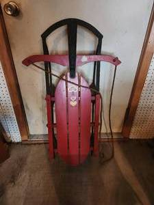 lot 718 image: Toboggan