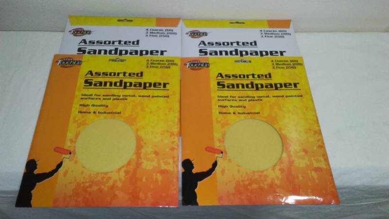 lot 909 image: Assorted Grit Sandpaper 12 Sheet Multi-Pack (4)