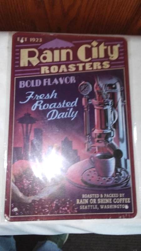 lot 595 image: NEW 5 Metal Signs 12 x 8.