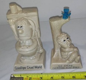lot 65 image: Russ Berrie, Wallace Berrie 1970s Love Statues (2).