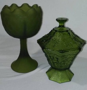 lot 191 image: Vintage Indiana Green Glass (2)