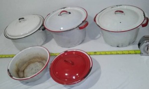lot 199 image: Enamelware Cookware and Covers-patina.