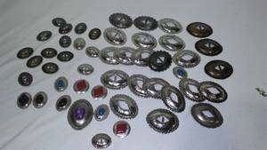 lot 208 image: Jewelry Settings. Some With Stones.