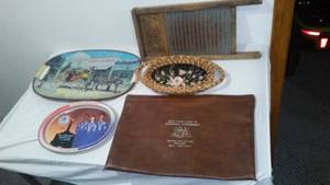 lot 247 image: Collectibles