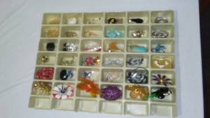 lot 249 image: Jewelry