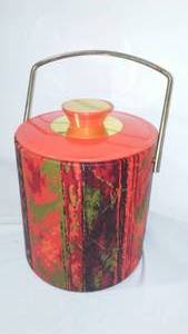 lot 266 image: Vintage Ice Bucket  Circa 70s.