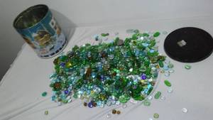 lot 267 image: Polished Glass Craft Stones - Hundreds