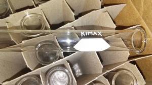 lot 294 image: Glass Test Tubes. About 3 Dozen