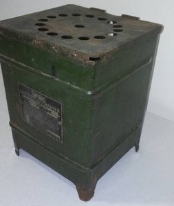 lot 297 image: Tungar Metal Battery Charger Case.