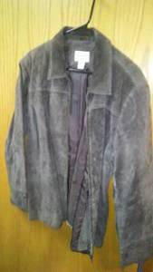 lot 322 image: Womens  Suede Jacket.