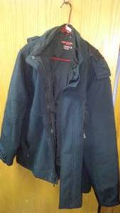 lot 325 image: Mens Winter Coat.