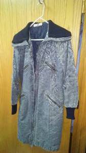 lot 330 image: Womens Coat, Classic Vintage Styling.