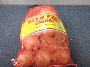 lot 21 image: 10 lb Farm Fresh Onions...