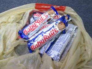 lot 61 image: 12- 1.9 oz Baby Ruth Bars...