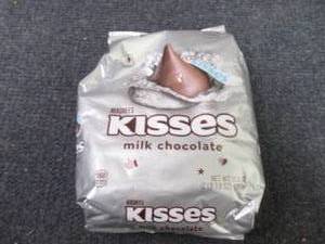 lot 79 image: 35.8 oz Bag Hersheys Kisses...