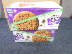 lot 88 image: 2- 12 pks 4 oz Lenny & Larrys Oatm...