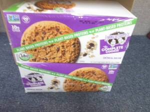 lot 90 image: 2- 12 pks 4 oz Lenny & Larrys Oatm...