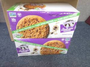lot 92 image: 2- 12 pks 4 oz Lenny & Larrys Oatm...