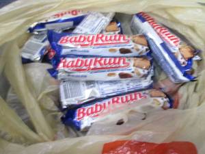 lot 98 image: 12- 1.9 oz Baby Ruth Bars...