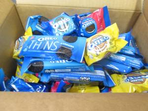 lot 110 image: 56 ct Small Pks Assorted Oreo Cooki...