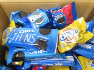 lot 111 image: 56 ct Small Pks Assorted Oreo Cooki...
