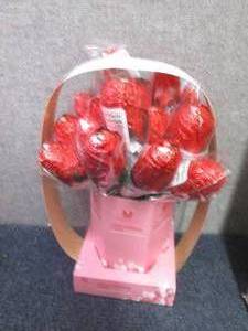 lot 114 image: Chocolate Roses Bouquet...