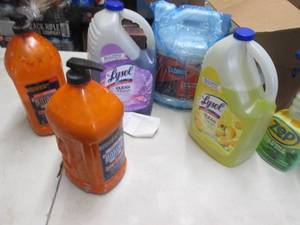 lot 142 image: Box of Assorted Cleaners...