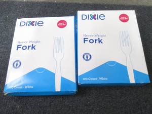 lot 204 image: 2- 100ct Dixie Heavy Weight Forks...