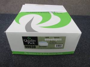 lot 207 image: Box of 500 Quality Park  #10 Securi...