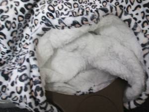 lot 344 image: Blanket Fleece Hooded Sweatshirt...