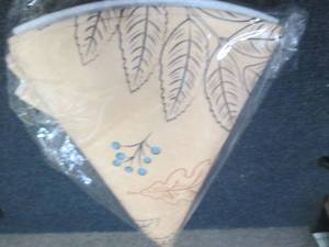 lot 376 image: Round Area Rug...
